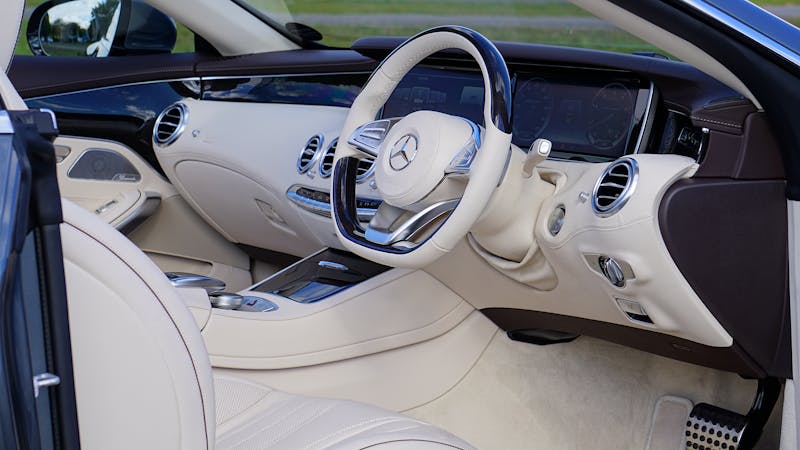 Leasing vs. Buying a New Car: A Practical Guide to Deciding What’s Right for You
